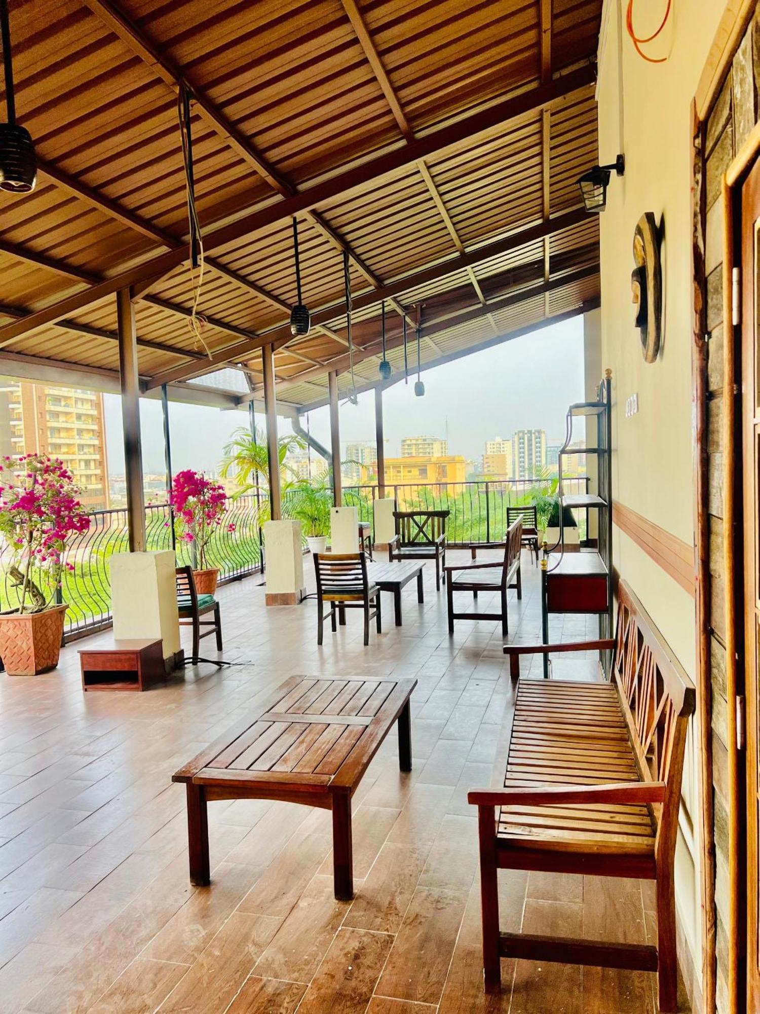 Boutique Hotel Pavillon Abidjan Exterior photo